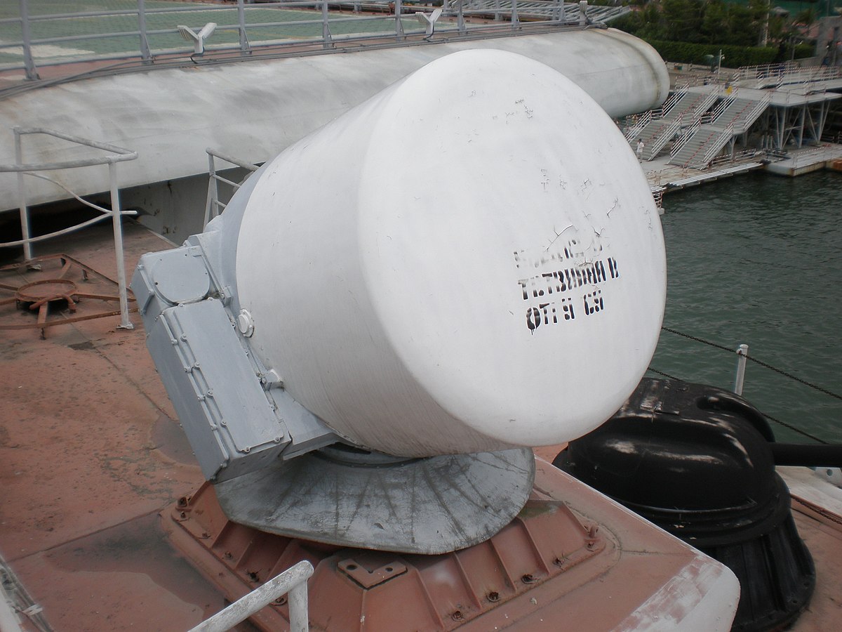 1200px-Minsk_port_bow_AK-630_CIWS_gun_fire_control_radar.JPG