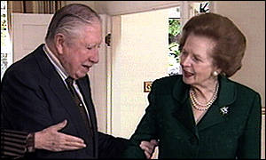 _304516_pinochet_thatcher300.jpg