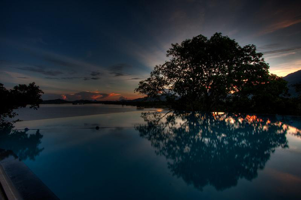 most-beautiful-infinity-pools-Kandalama-Hotel-Dambulla-Sri-Lanka.jpg