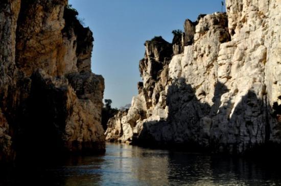 marble-rocks-boating.jpg