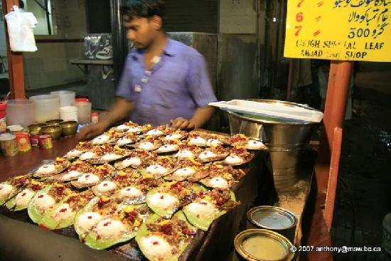 lahore-food-street-snacks.jpg