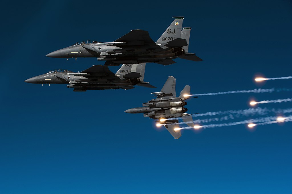 1024px-4th_Operations_Group_-_F-15Es_-_2010.jpg