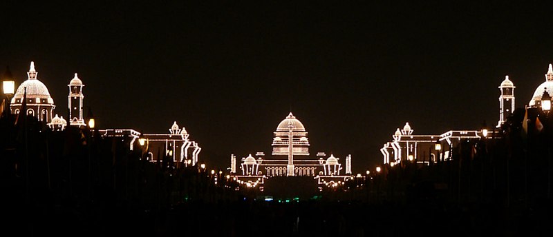 800px-Rashtrapati_Bhavan_and_adjacent_buildings,_illuminated_for_the_Republic_Day.jpg