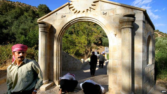 _76329448_yazidi_temple_nin.jpg