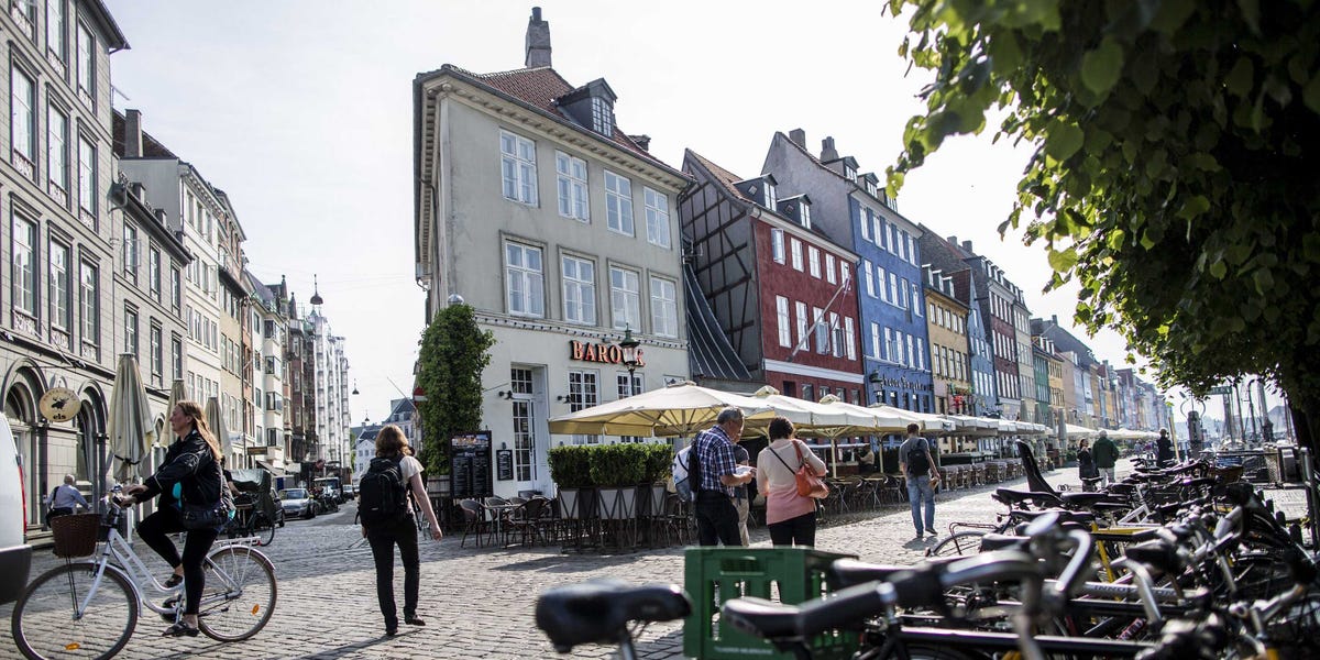 bikes-copenhagen.jpg