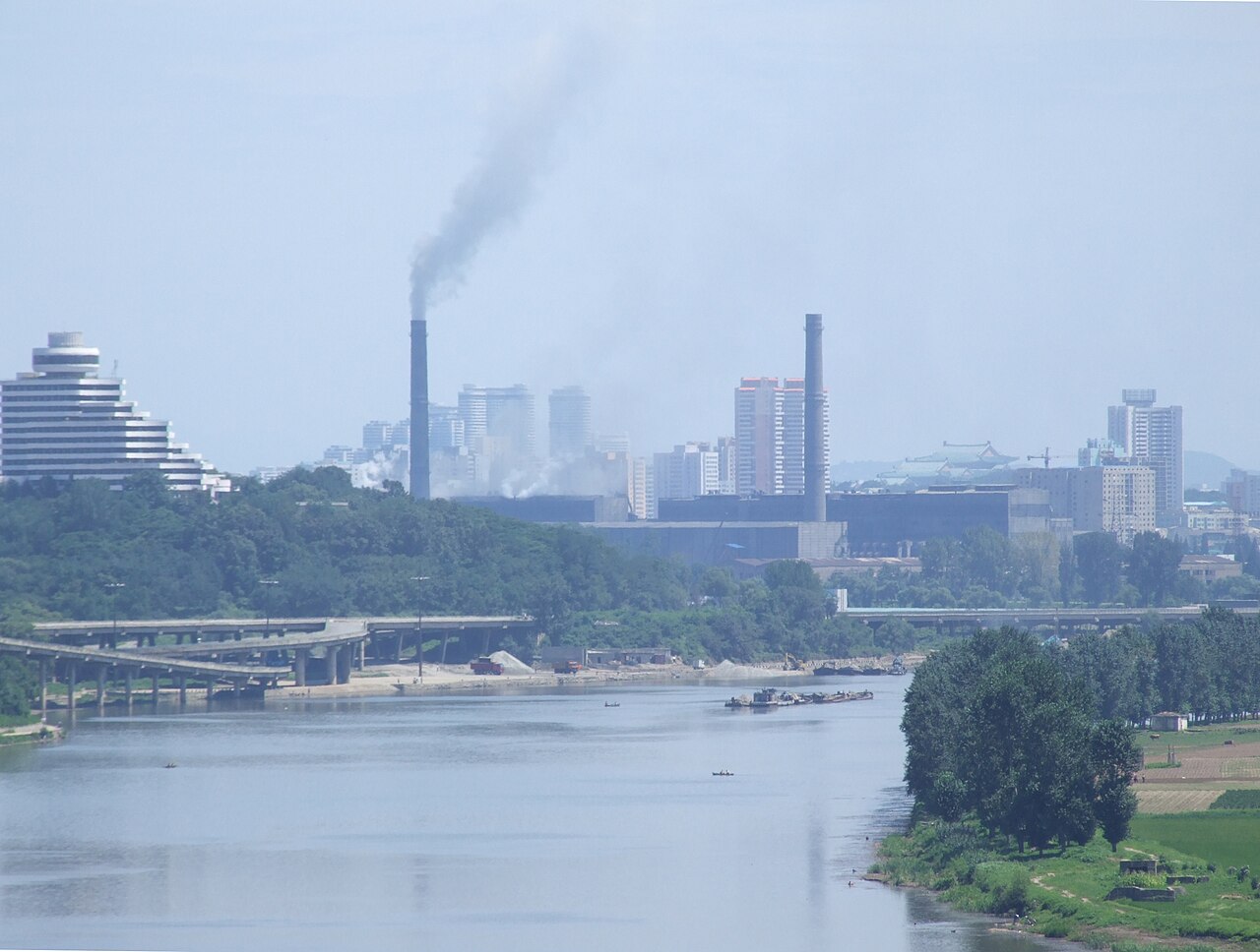 1280px-Pyongchon_Thermal_Power_Station_%28Mangyong_Hill%29.jpg