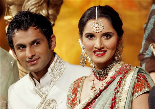 sania-mirza-shoaib-malik-2-1458639808.jpg