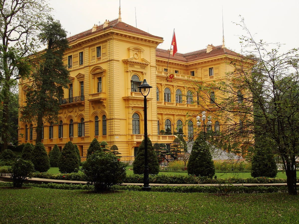 the-presidential-palace-of-hanoi-in-hanoi-vietnam-was-built-for-the-governor-general-of-indochina-in-1906-today-its-used-for-official-receptions-only.jpg