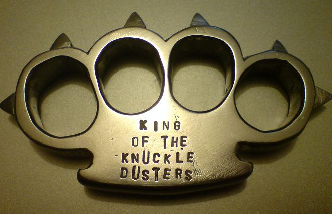 King+Of+The+Knuckle+Dusters+Brass+Knuckles+WeaponCollector+weaponcollector+homemade+hand+made+home.JPG