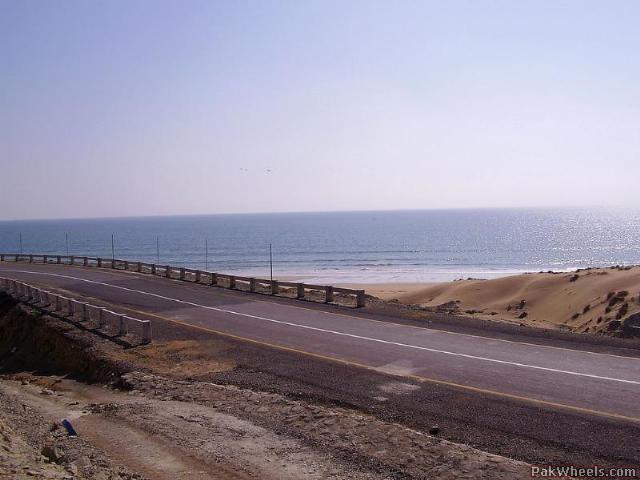 makran_coastal_highway1_C65_PakWheels(com).jpg