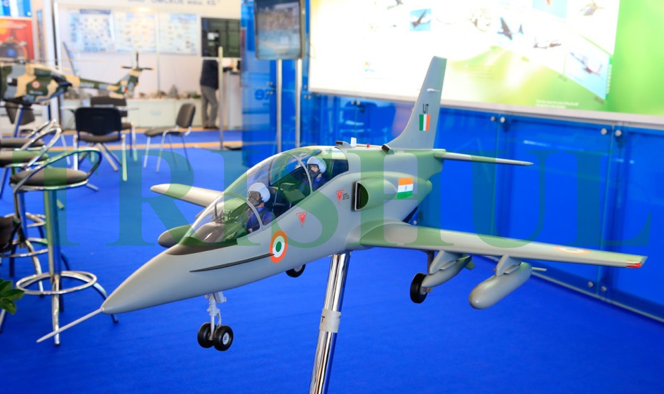 HJT-36+IJT+scale-model+at+HAL's+Booth-1.jpg