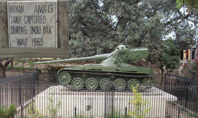 Indian-tank-in-Pak-1965.gif