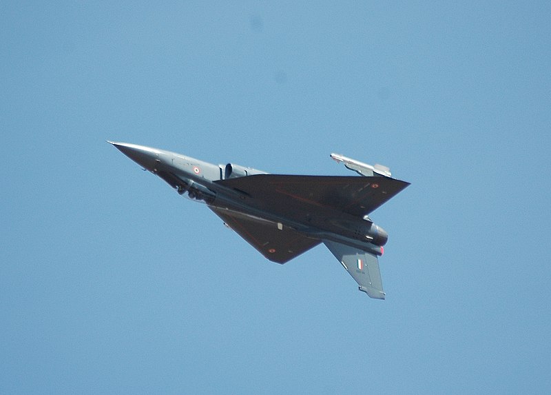 800px-Tejas_inverted_pass.jpg