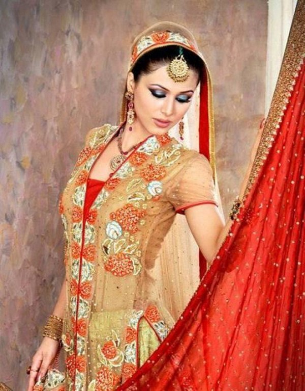 Pakistan-Model-Ayyan-Ali-In-Bridal-Dresses-0010.jpg