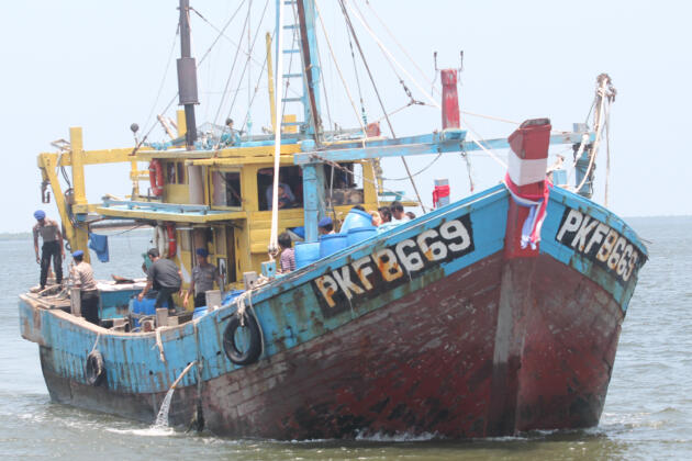 antarafoto-penangkapan-kapal-ilegal-fishing-160316-syifa-13-630x420.jpg
