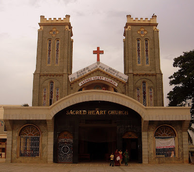 Sacred+Heart+Church,+Ashok+Nagar,+Bangalore.JPG