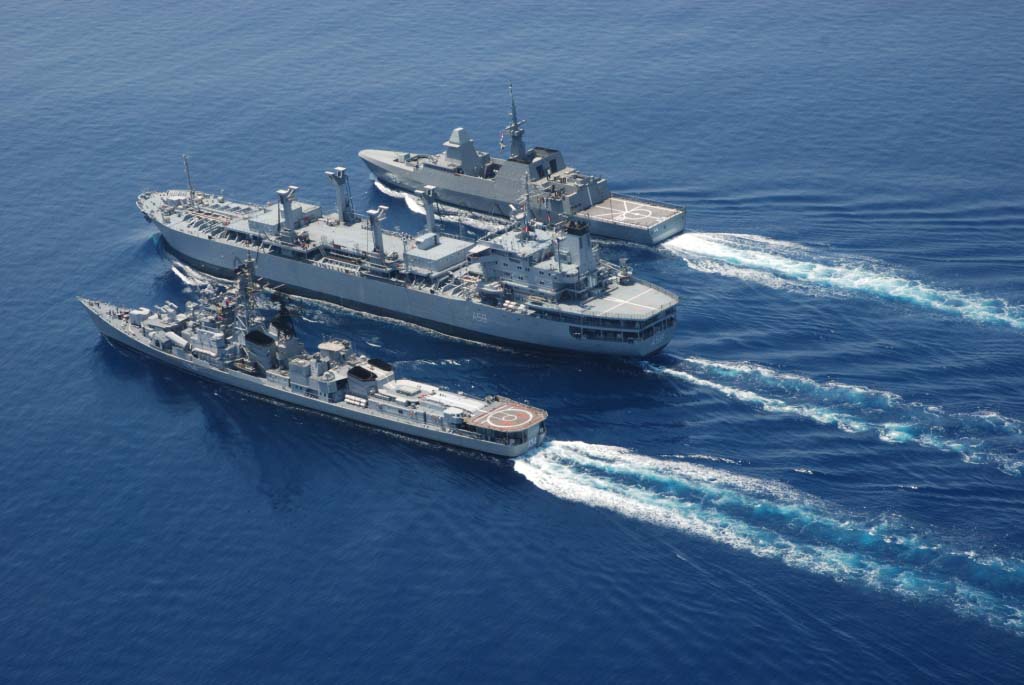 Underway_Replenishment_in_Progress_during_Simbex_10.jpg