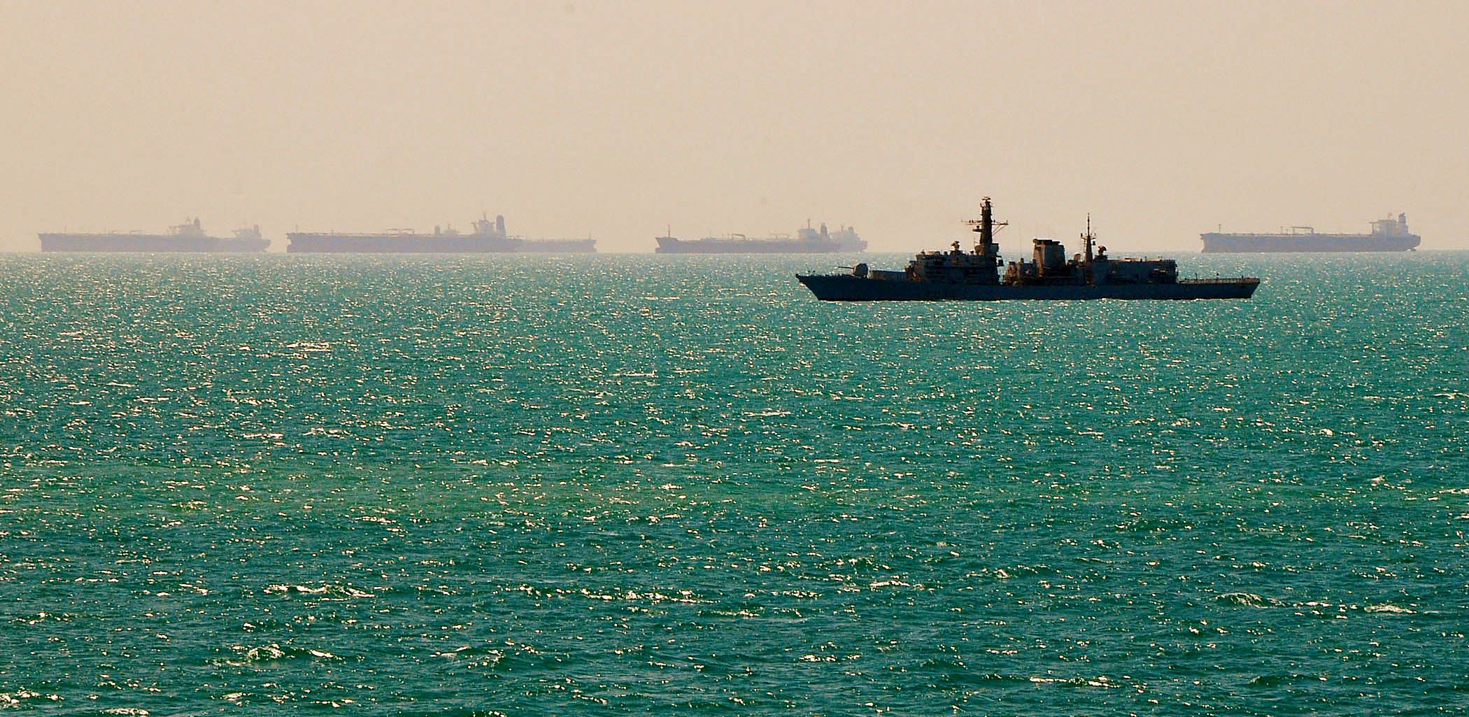 US_Navy_090326-N-4774B-125_The_Royal_Navy_frigate_HMS_Richmond_%28F_239%29_patrols_the_waters_surrounding_the_Al_Basra_Oil_Terminal_off_the_coast_of_Iraq_while_merchant_vessels_wait_to_take_on_oil.jpg