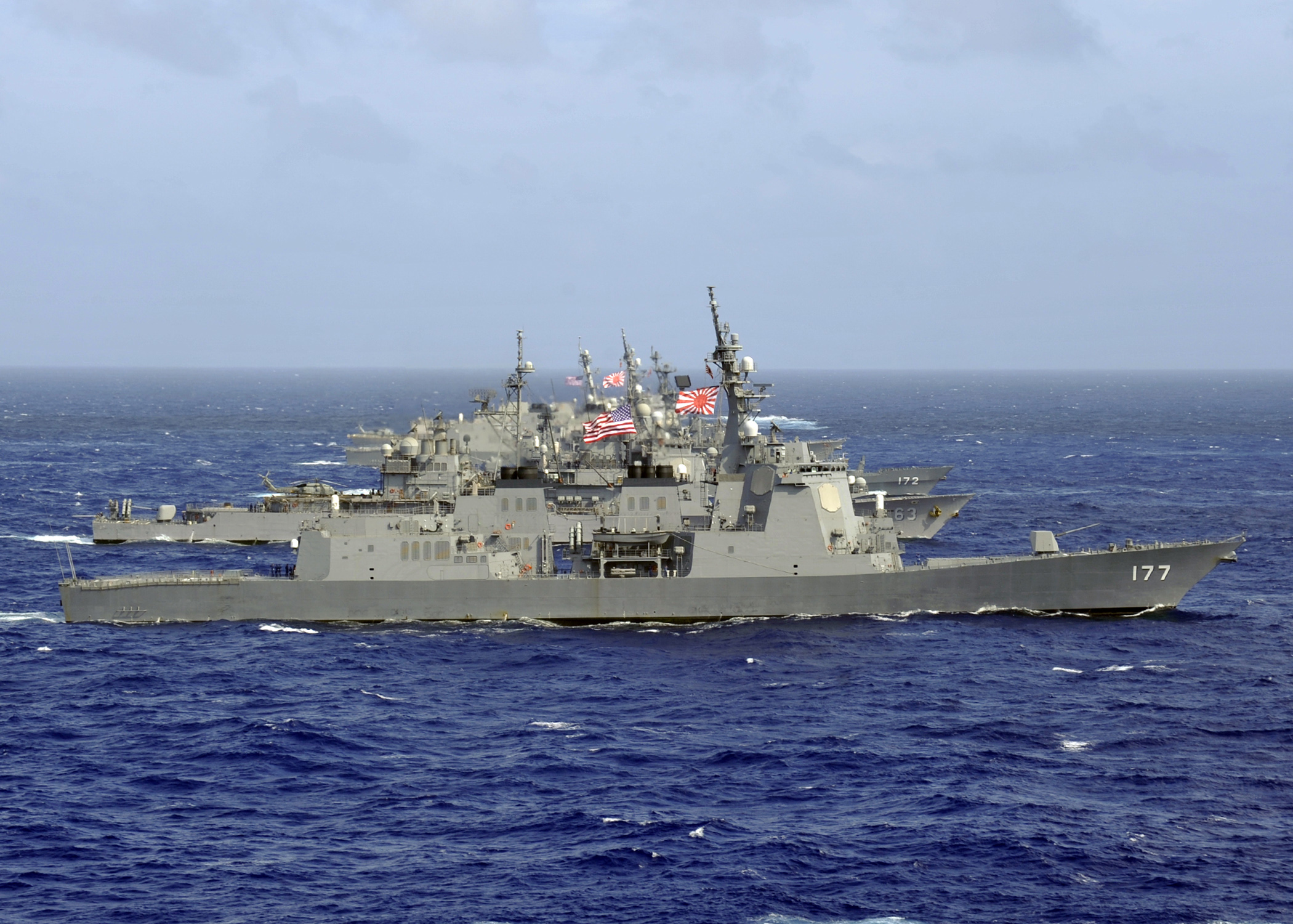 US_Navy_111104-N-DS193-049_The_Japan_Maritime_Self-Defense_Force_guided-missile_destroyer_JDS_Atago_%28DDG_177%29_transits_in_formation_with_U.S._Navy.jpg