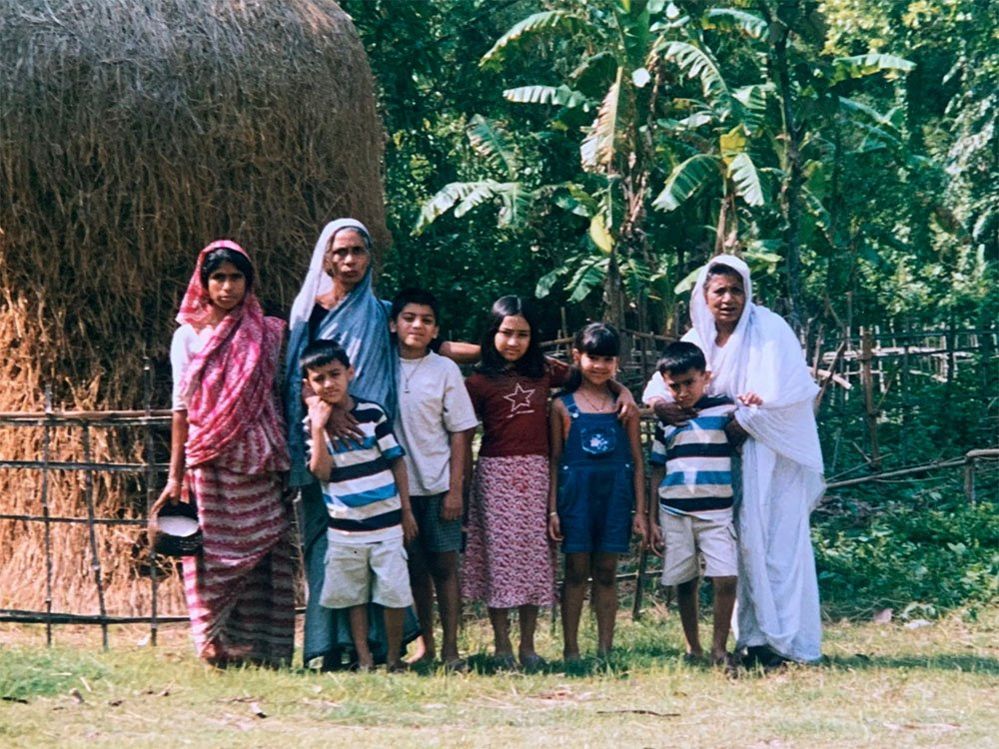 Qasa's brother, sister, cousins and grandmother