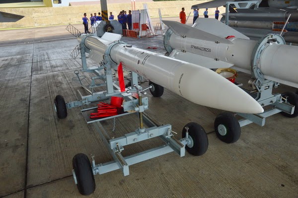 AIM-120+AMRAAM.jpg