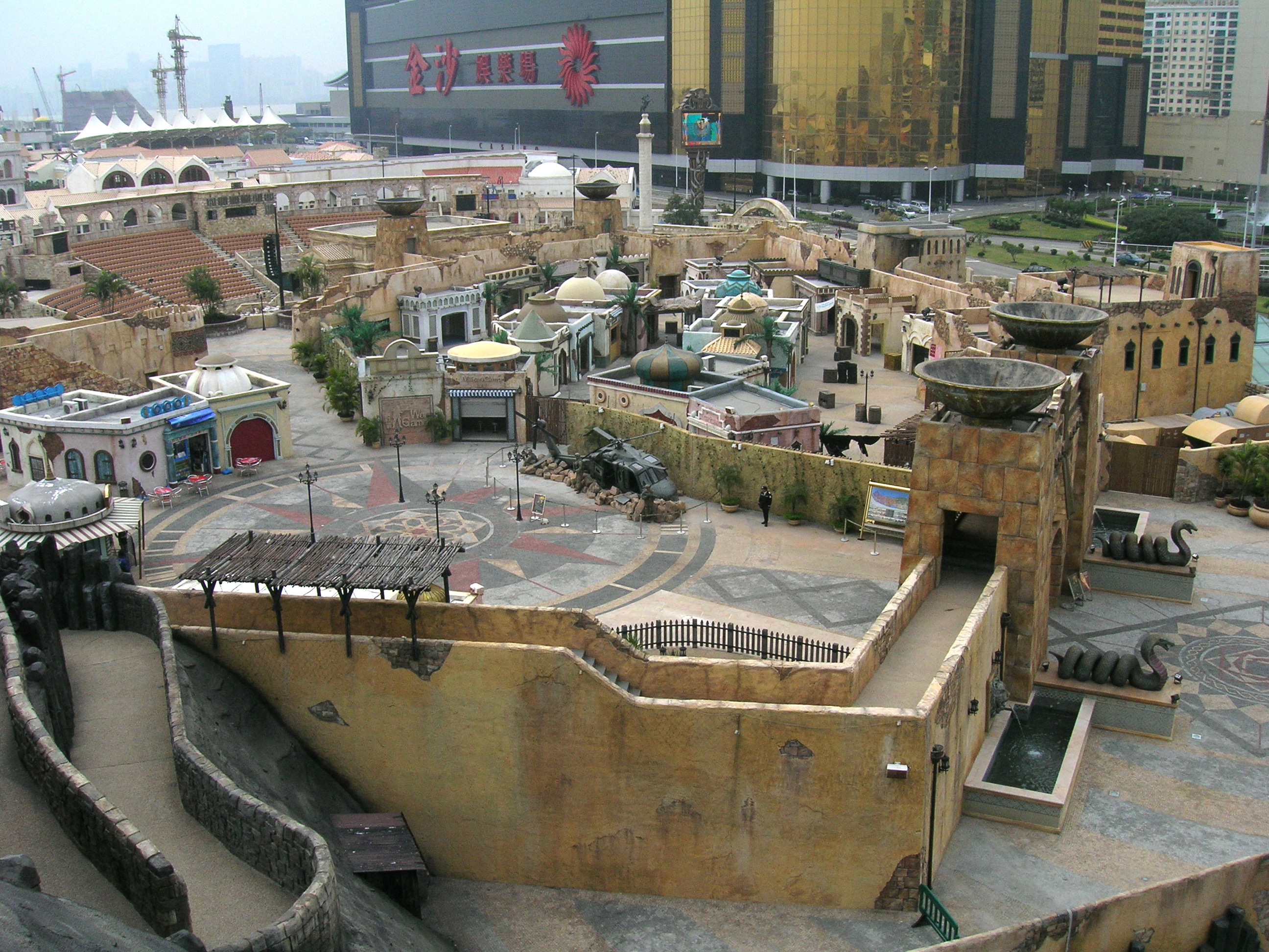 Arabian-style_theme_park_of_Sands_Macao.jpg