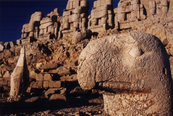 nemrut.eagle.jpg