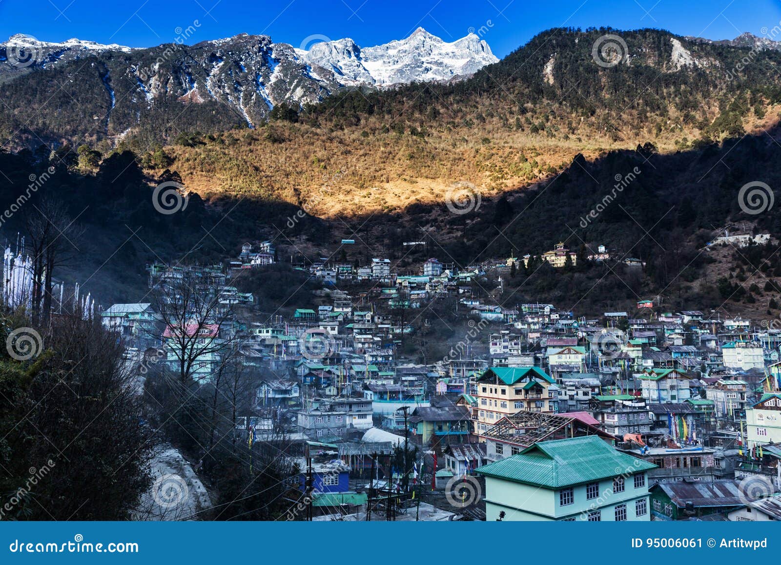 mountain-little-snow-top-village-morning-sunlight-lachen-north-sikkim-india-95006061.jpg