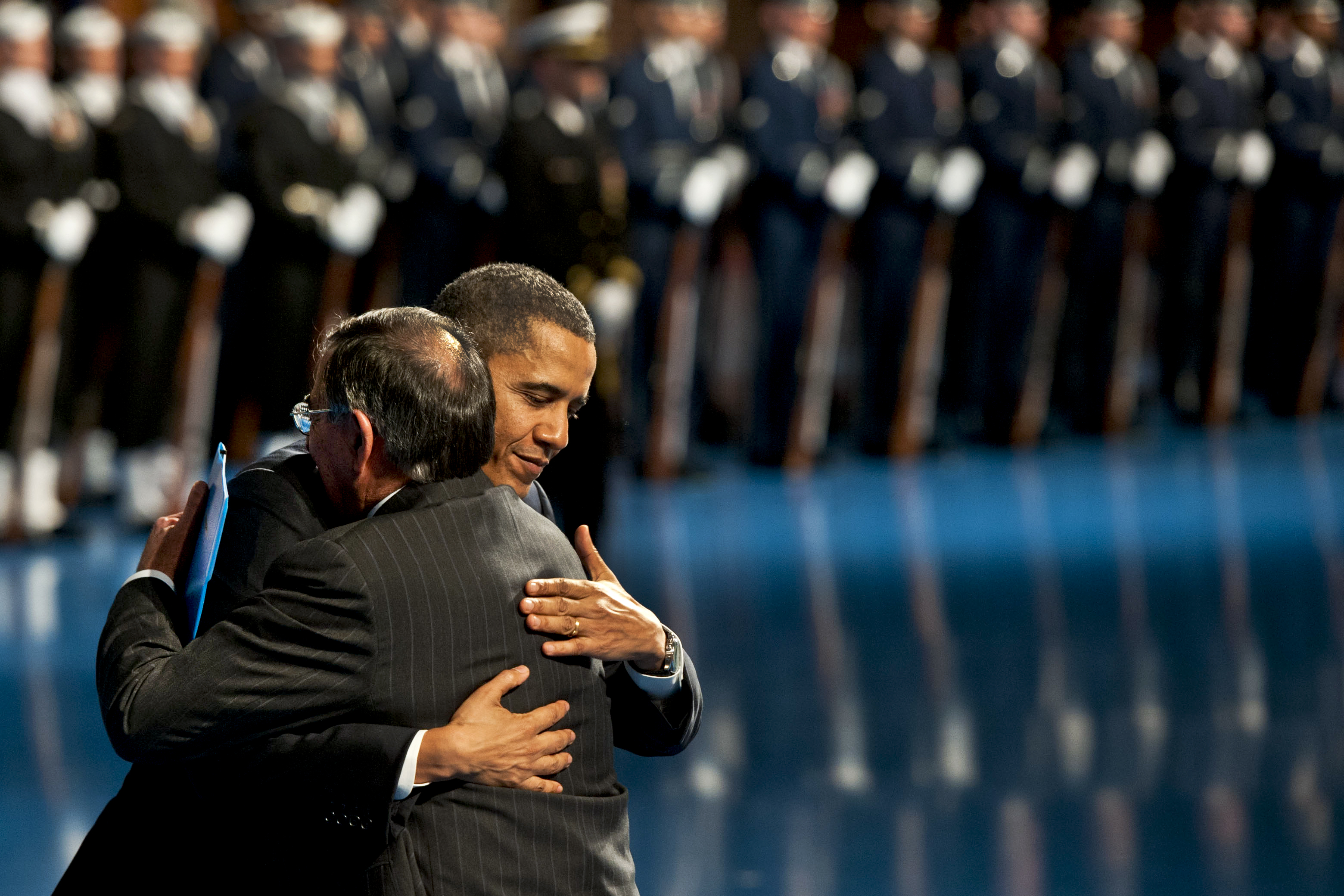 Presidential_Hug_2013.jpg