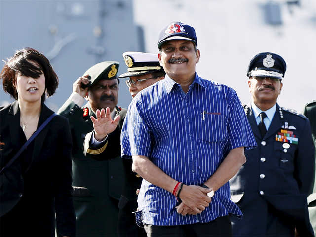 manohar-parrikar-inspects-izumo.jpg