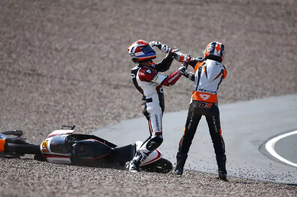 Moto3-fight.jpg