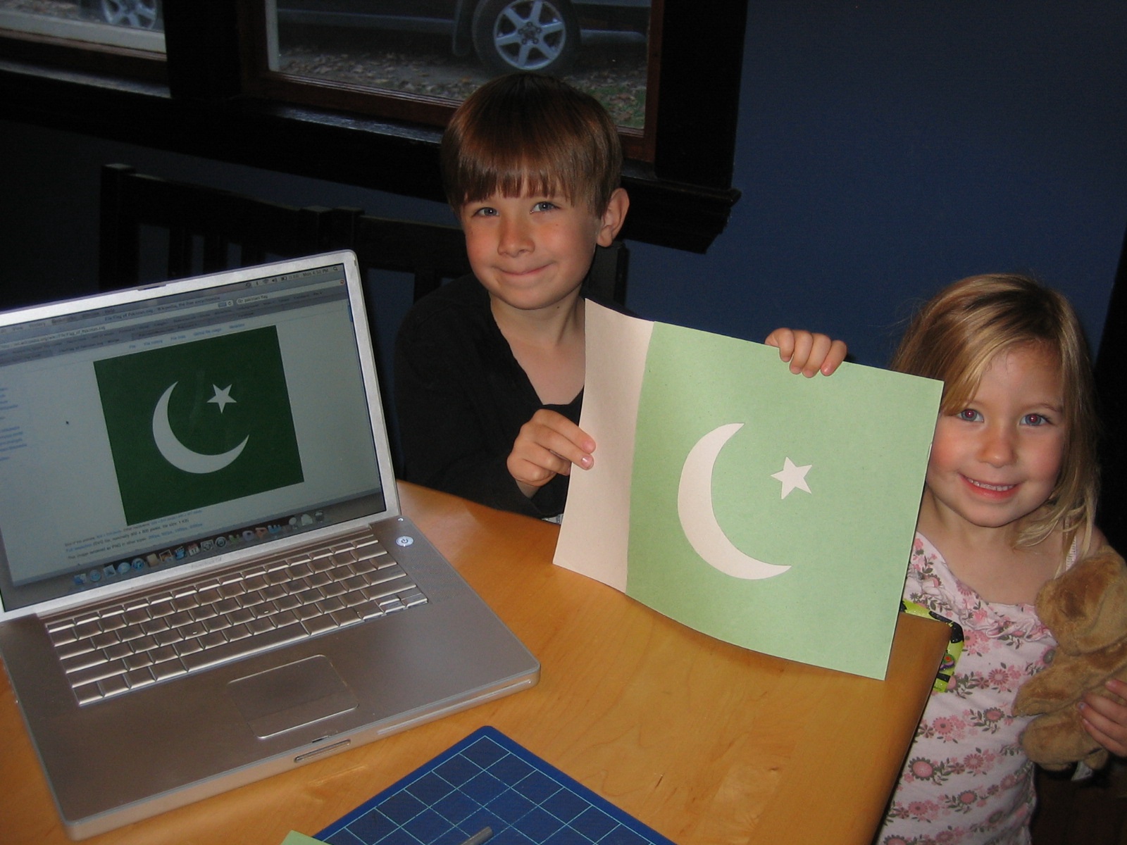 Pakistan+Flag+done+a%2526e.jpg