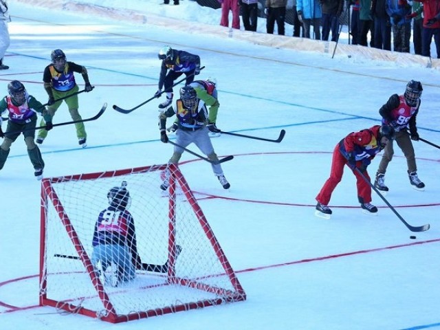 1877188-icehockey-1546095852-260-640x480.jpg