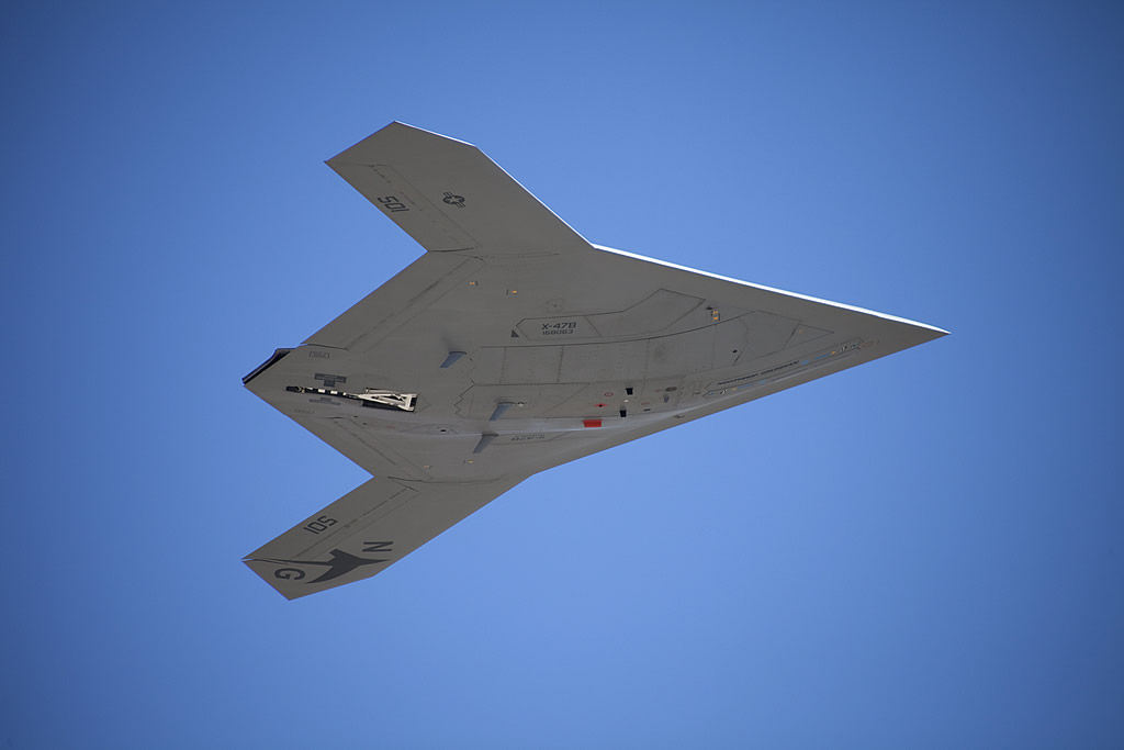 AIR_UAV_X-47B_UCAS-D_Flight_Test_Underside_NGC_lg.jpg