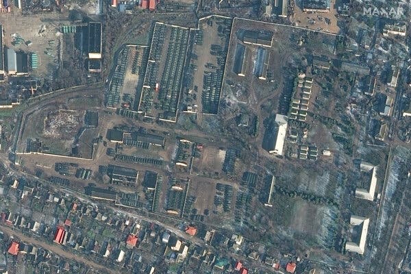 A satellite image released this month by Maxar shows Russian battle groups and tents in Bakhchysarai, Crimea.