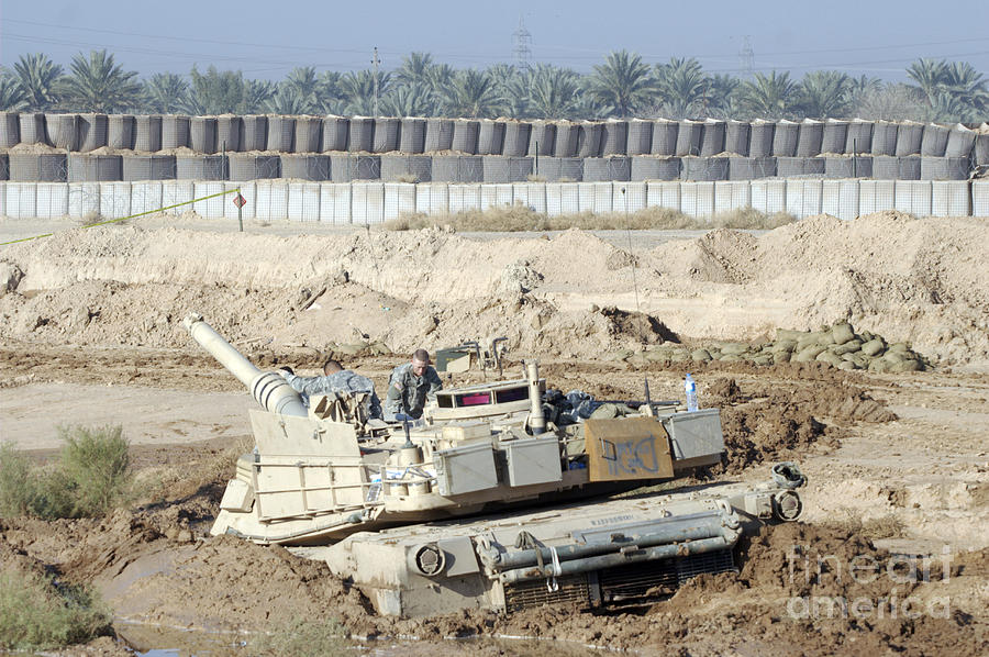 1-m1-abrams-tank-is-bogged-when-trying-terry-moore.jpg