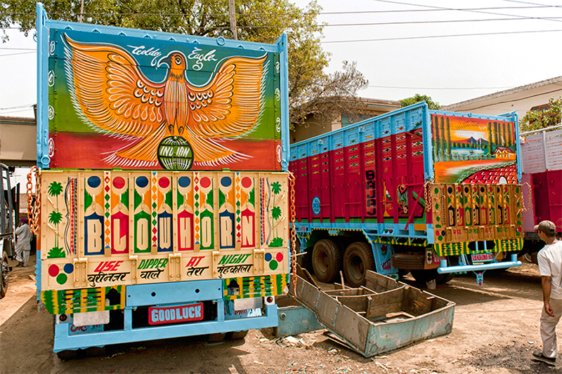 The_Truck_Art_of_India-4.jpg