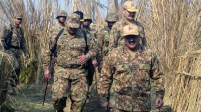 commander-rwp-corps-visits-exercise-area-in-jhelum-division-1544186156-6909.jpg