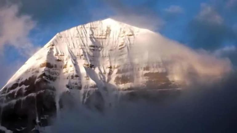 Mt Kailash and many areas along Manasarovar, including Rakshastal and Gauri Kund, are revered places in Hinduism and Buddhism. (File photo: Reuters)