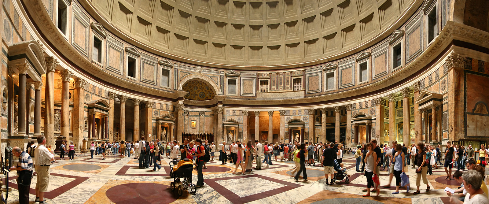 Einblick_Panorama_Pantheon_Rom.jpg