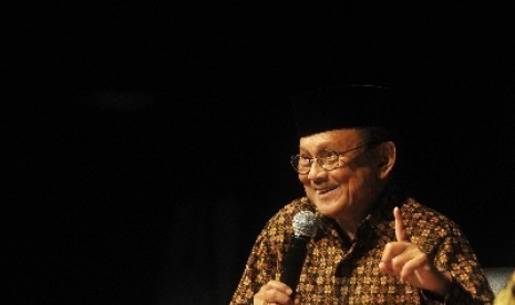 presiden-ke-3-ri-bj-habibie-_140824003932-844.jpg