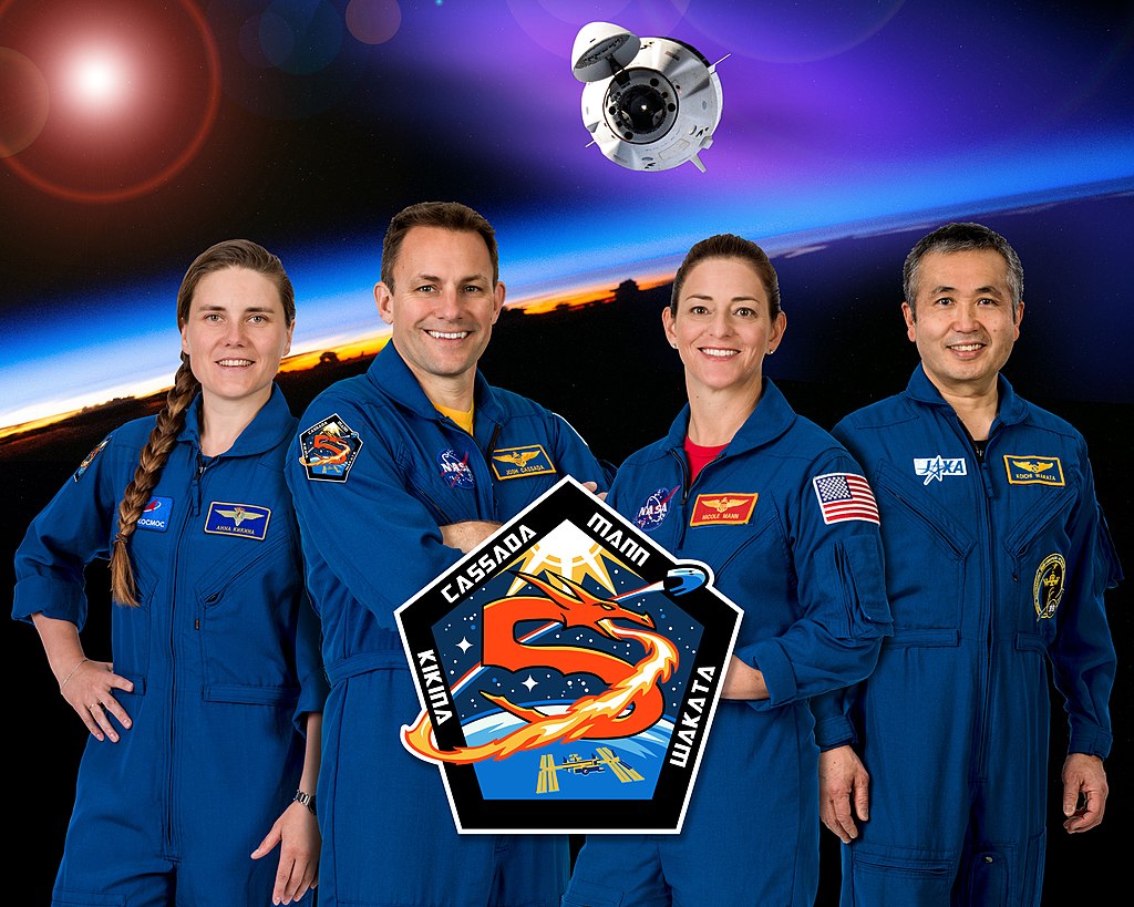 1024px-SpaceX_Crew-5_Official_Portrait.jpg