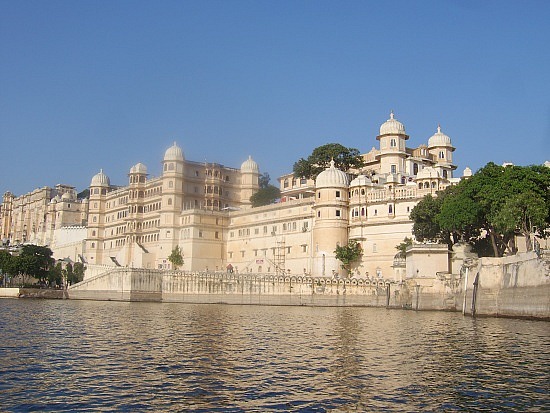 city%20palace%20udaipur.jpg