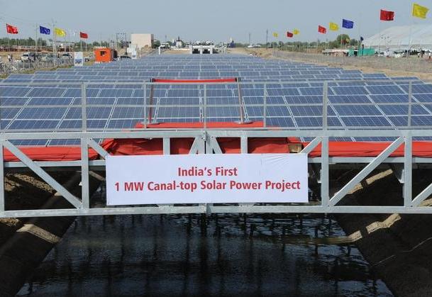 Canal_Top_Solar_Power_Plant.jpg