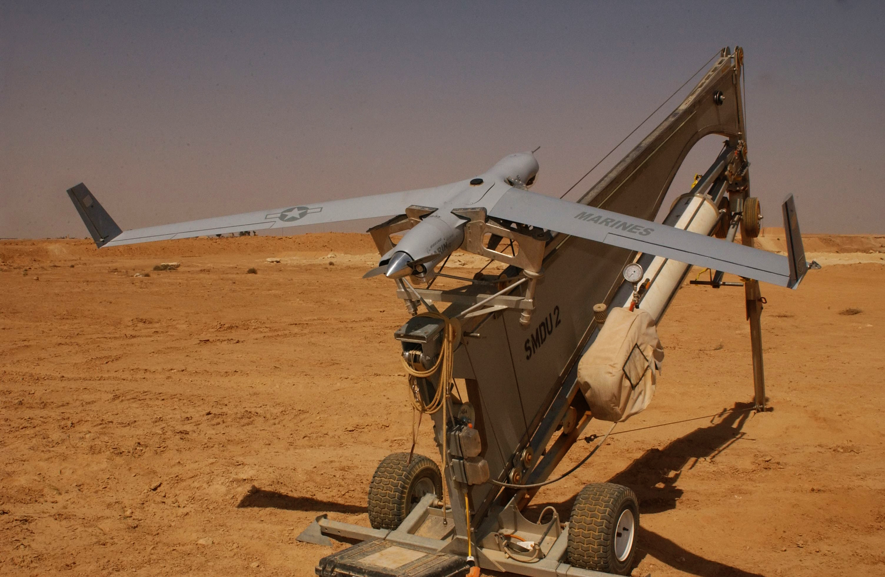 ScanEagle_UAV_catapult_launcher_2005-04-16.jpg