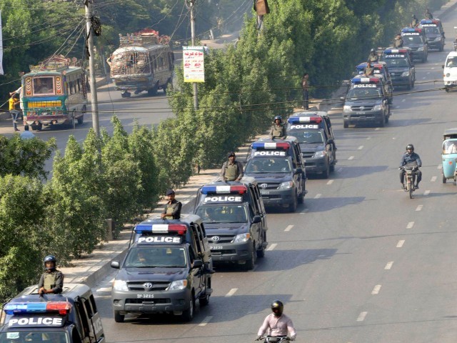 police-karachi-640x480.jpg