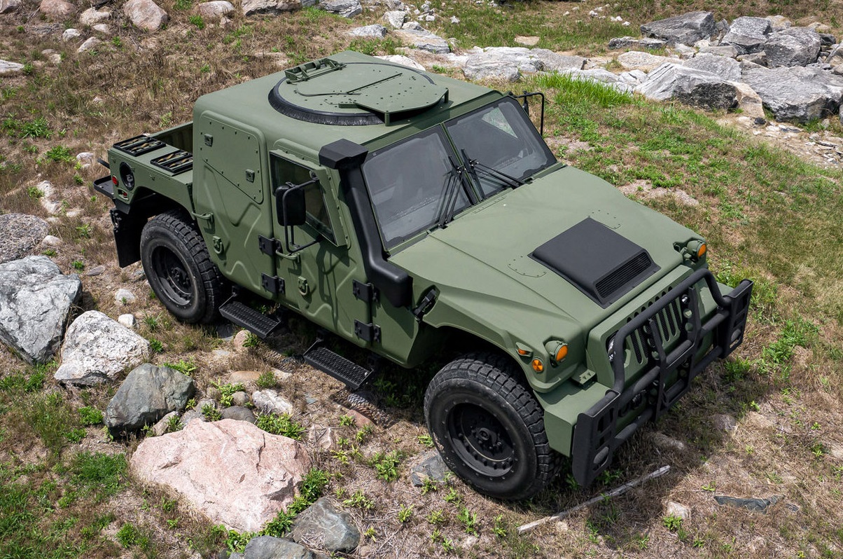 AM_General_Humvee_NXT_360_60.1440_0_1.jpg