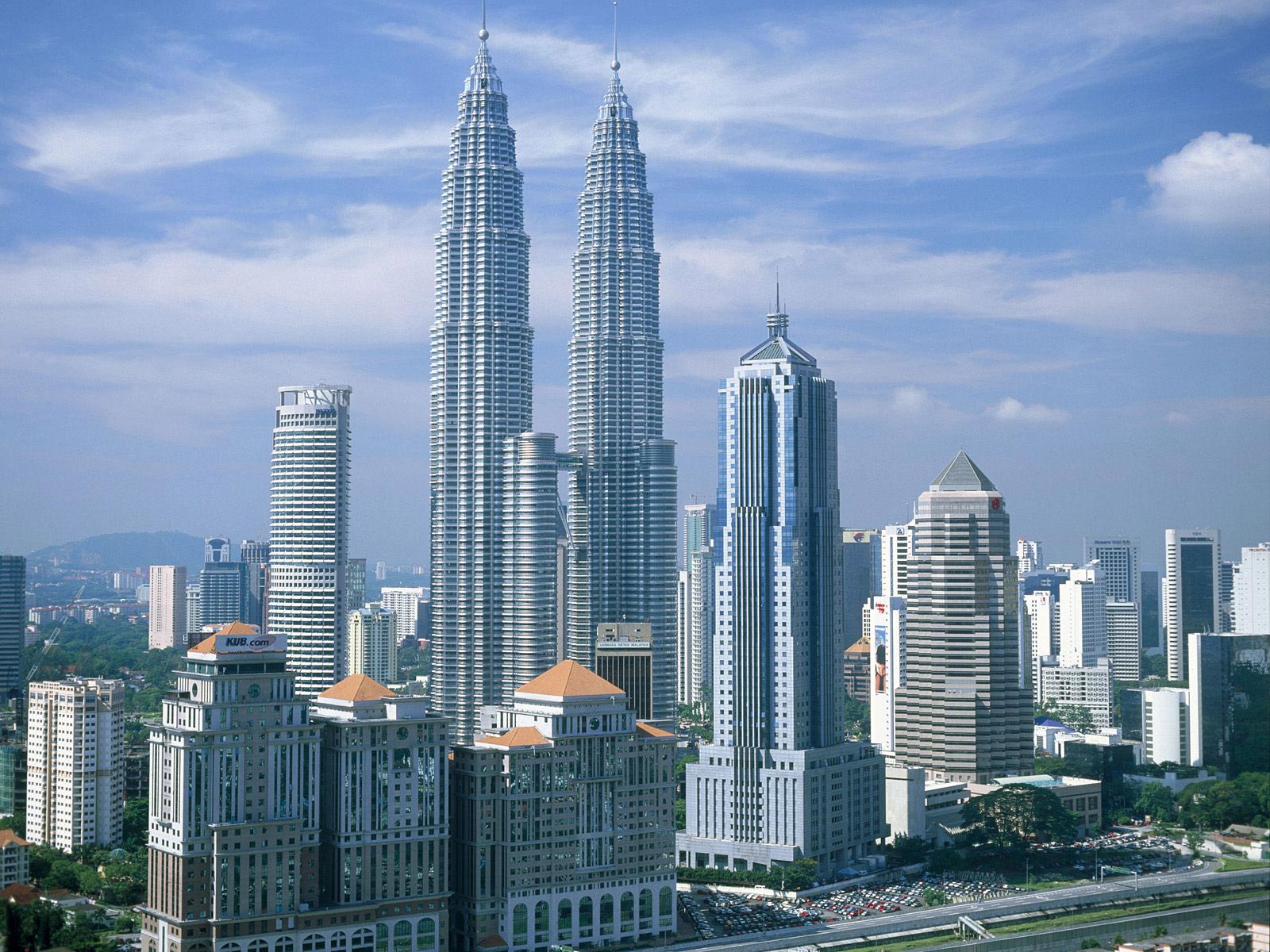 Kuala_Lumpur_Petronas_Twin_Towers_Malaysia.jpg