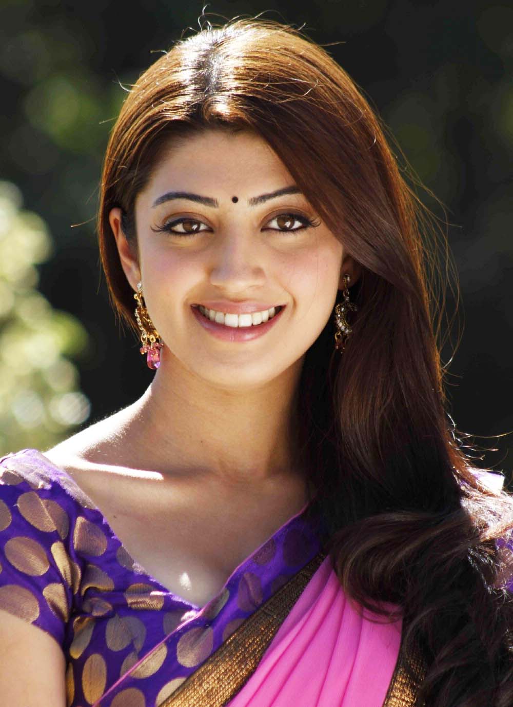 Pranitha%2BSubhash%2Bprofile%2Bfamily%252C%2Bwiki%2BAge%252C%2BAffairs%252C%2BBiodata%252C%2BHeight%252C%2BWeight%252C%2BHusband%252C%2BBiography%2Bgo%2Bprofile1.jpg