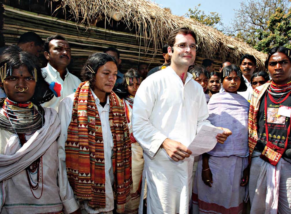 Rahul%20Gandhi%20with%20Dongaria%20Kondh%20tribes.jpg